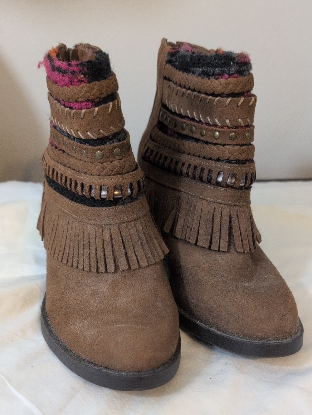 Mudd Brown Suede Ankle Boots with Black and Pink Knit Trim